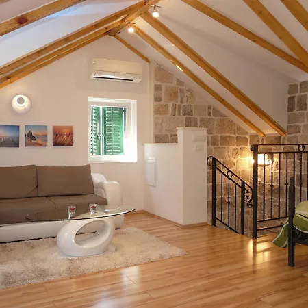 House Sandra Guest house