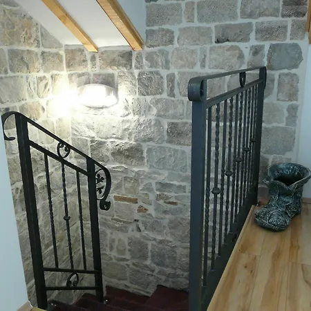 House Sandra 3* Split