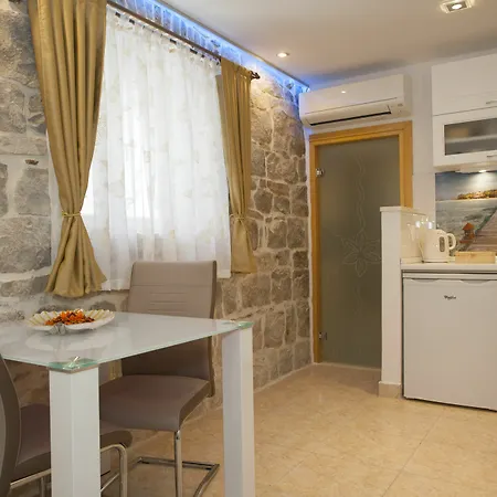 House Sandra 3*