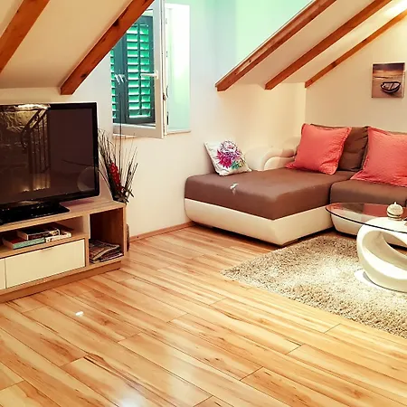 Guest house House Sandra