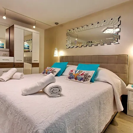 Guest house House Sandra 3*
