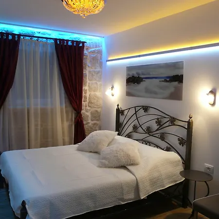 House Sandra 3*