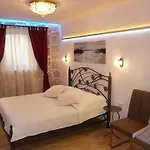 House Sandra