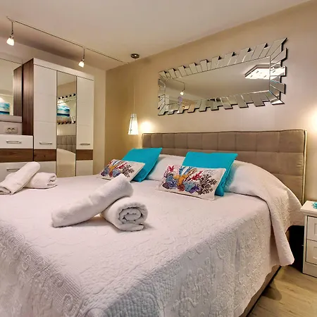 House Sandra 3*