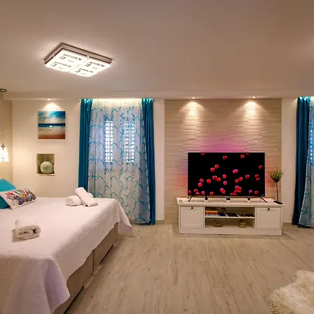 House Sandra 3*