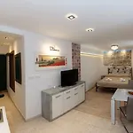 House Sandra 3*