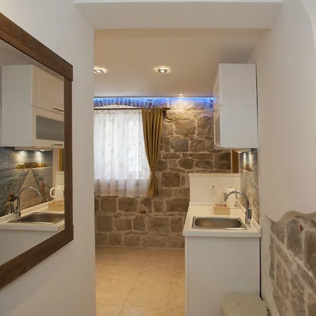 House Sandra 3*