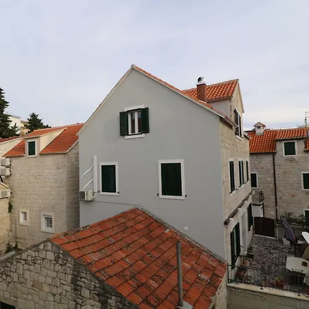 House Sandra Affittacamere 3*