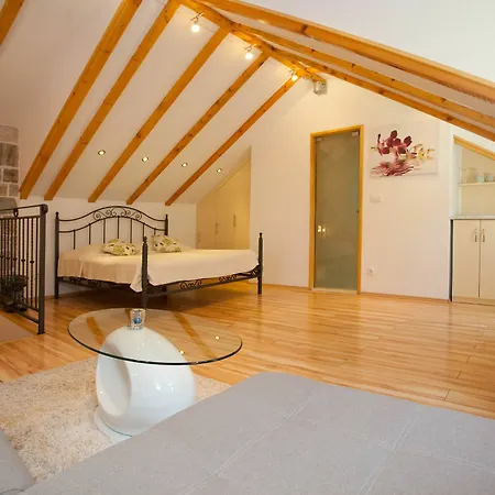 House Sandra Gæstehus