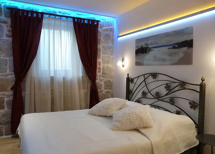 House Sandra 3*
