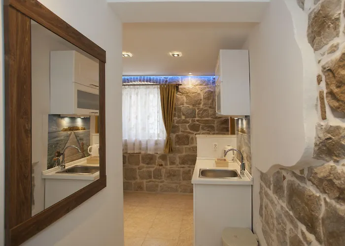 House Sandra 3*
