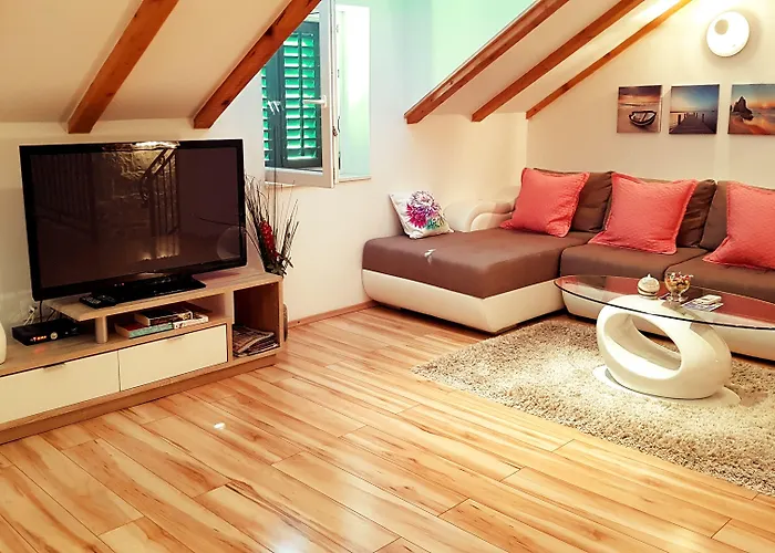 House Sandra 3*