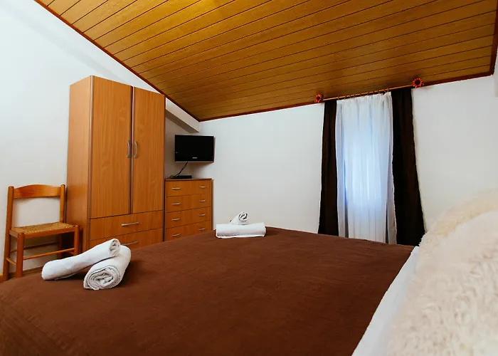 House Sandra 3*